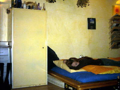 2003, schlafend